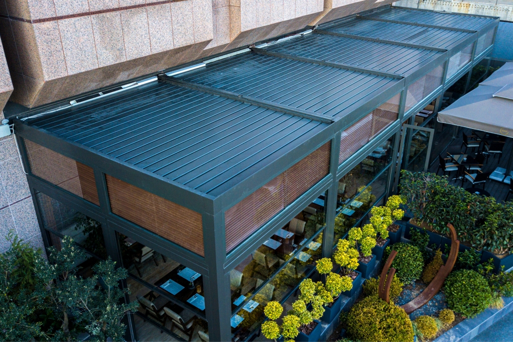 Pergolă Sky-Cloud bioclimatică